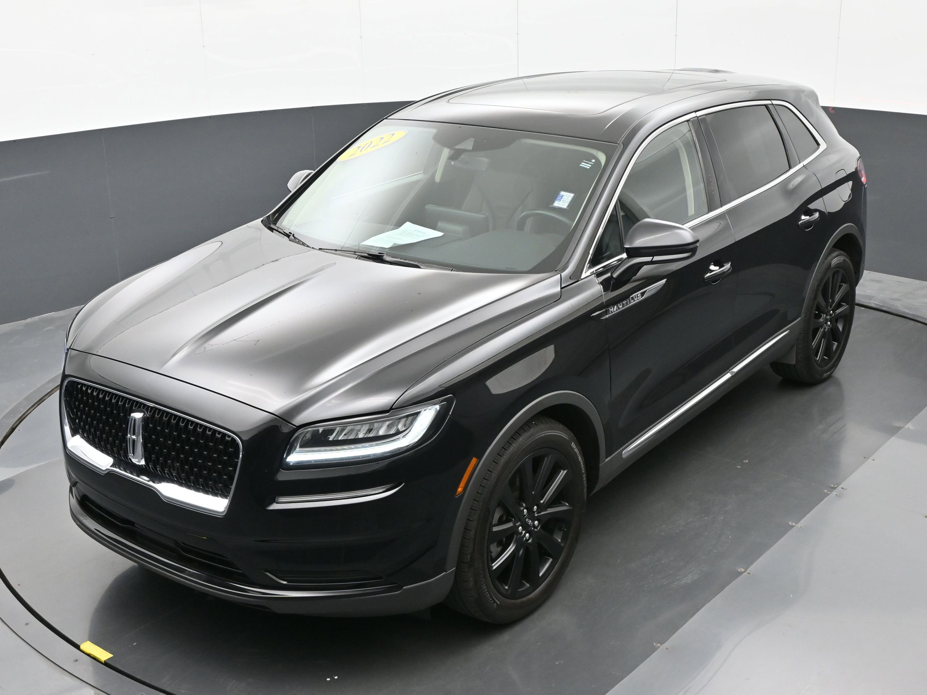 Used 2022 Lincoln Nautilus Reserve w/ Monochromatic Package AWD/4WD image 36