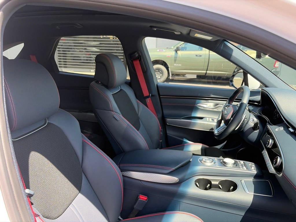 Certified 2025 Genesis GV70 3.5T Sport AWD/4WD image 9