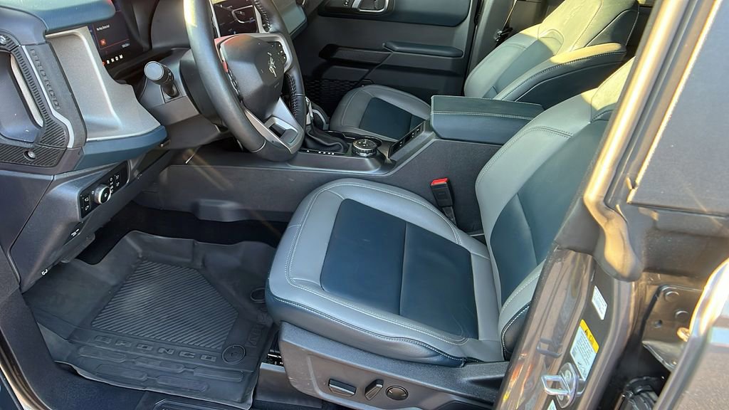 Used 2024 Ford Bronco Outer Banks image 13