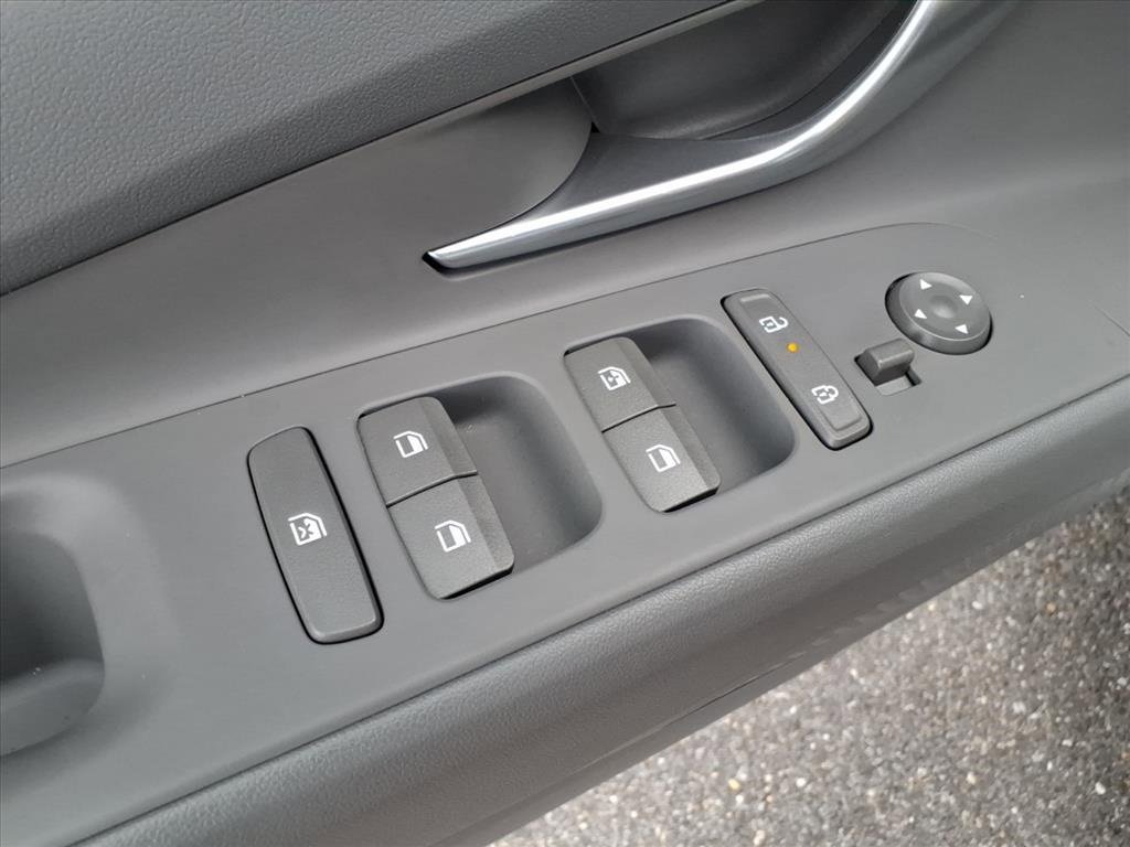Used 2025 Hyundai Elantra Sport image 17