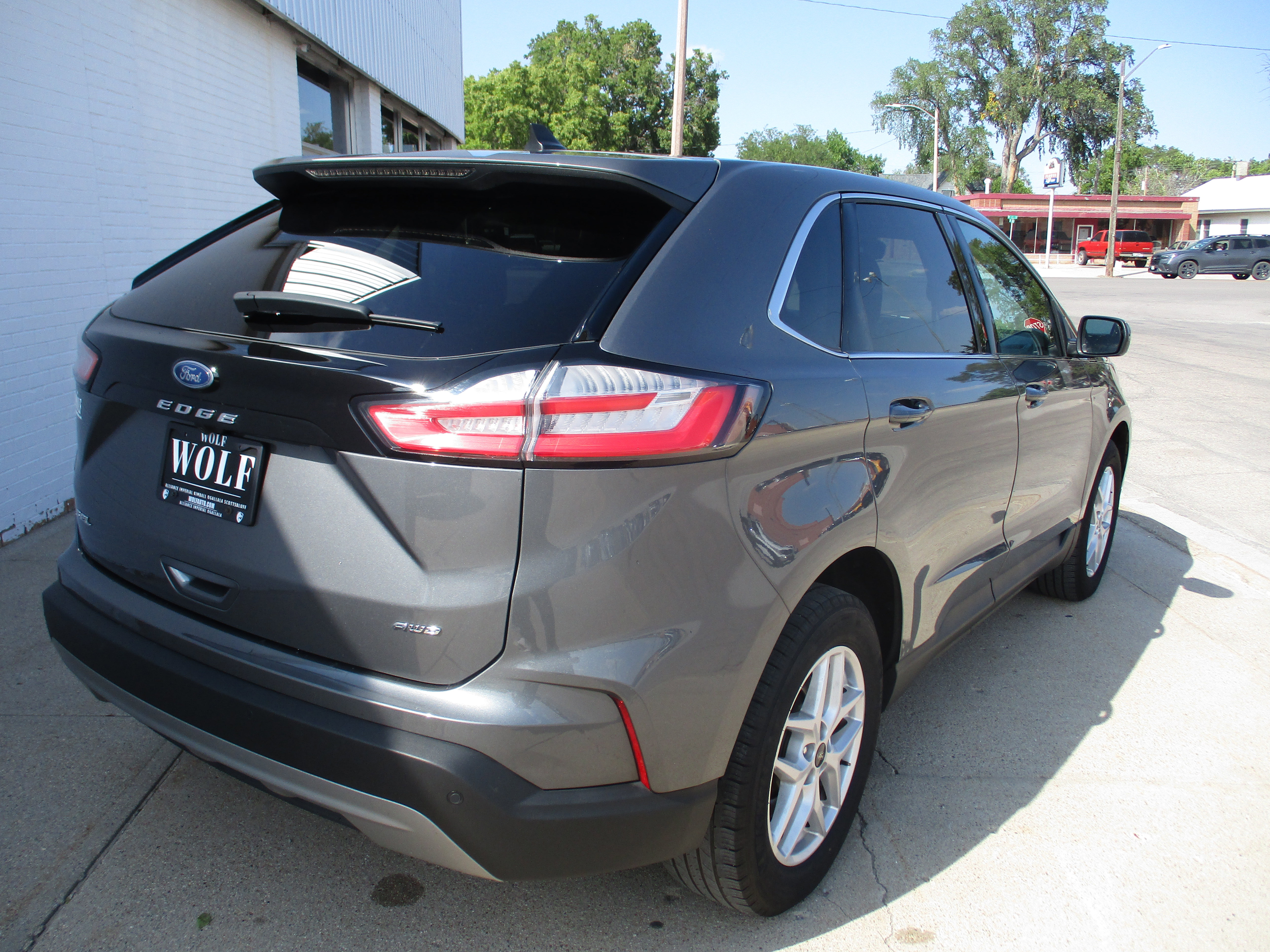 Used 2024 Ford Edge SEL image 7