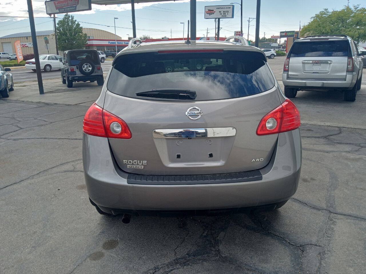 Used 2015 Nissan Rogue S w/ Convenience Package AWD/4WD image 5