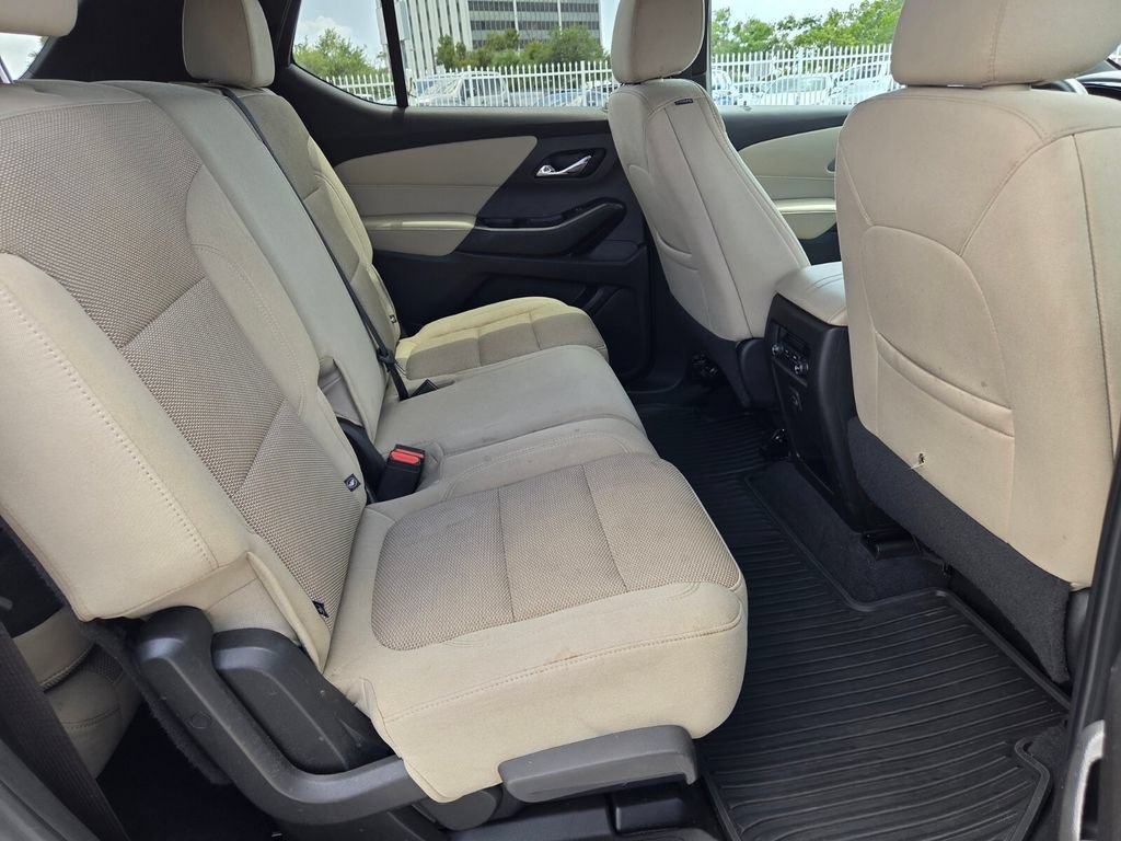 Certified 2023 Chevrolet Traverse LS FWD image 14