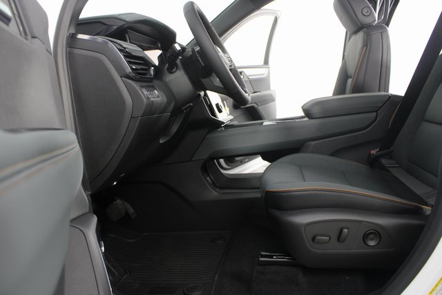 New 2026 GMC Acadia AT4 w/ Luxury Package image 19