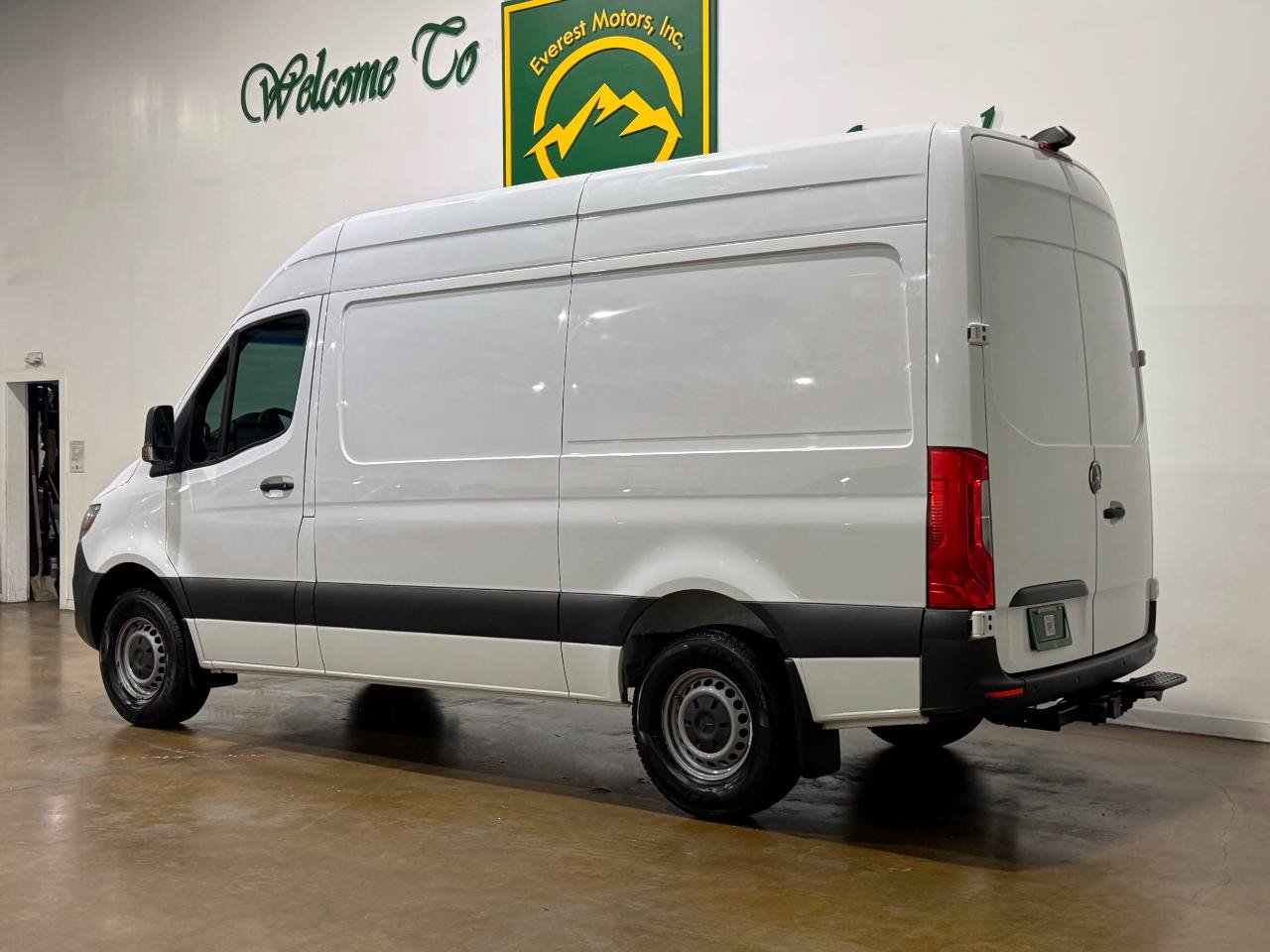 Used 2020 Mercedes-Benz Sprinter 2500 image 6