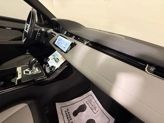Used 2022 Land Rover Range Rover Evoque R-Dynamic SE image 28