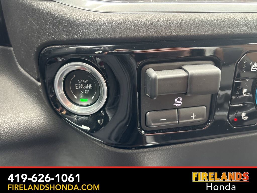 Used 2024 Chevrolet Silverado 3500 High Country w/ Technology Package image 26