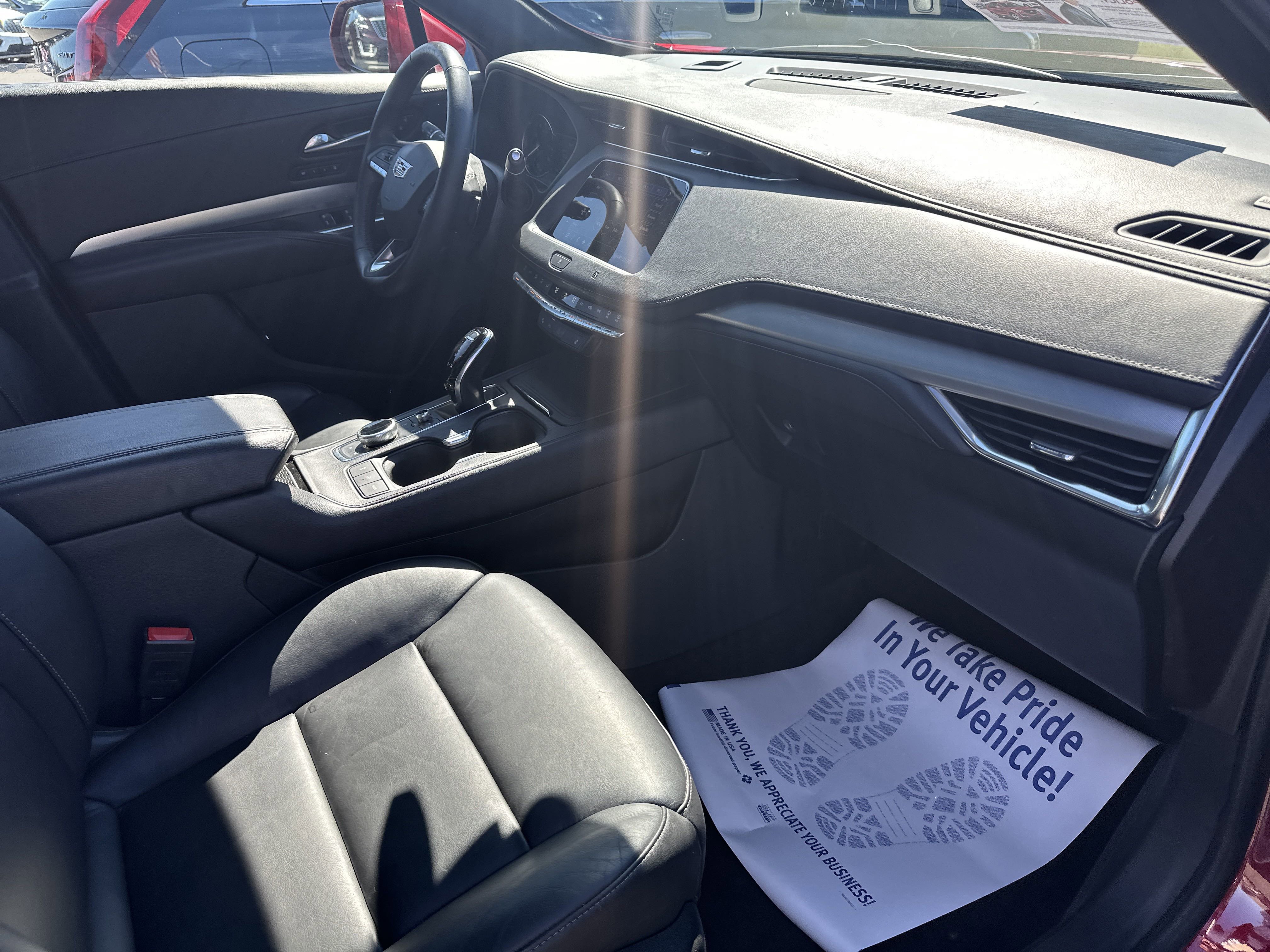 Used 2020 Cadillac XT4 Premium Luxury w/ Cold Weather Package image 12