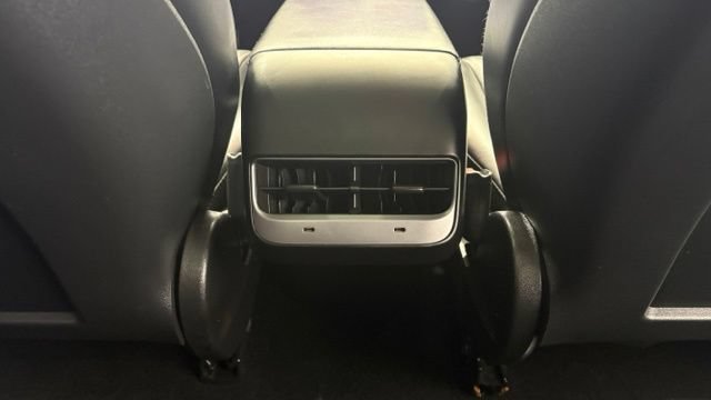 Used 2020 Tesla Model 3 Standard Range Plus RWD image 25