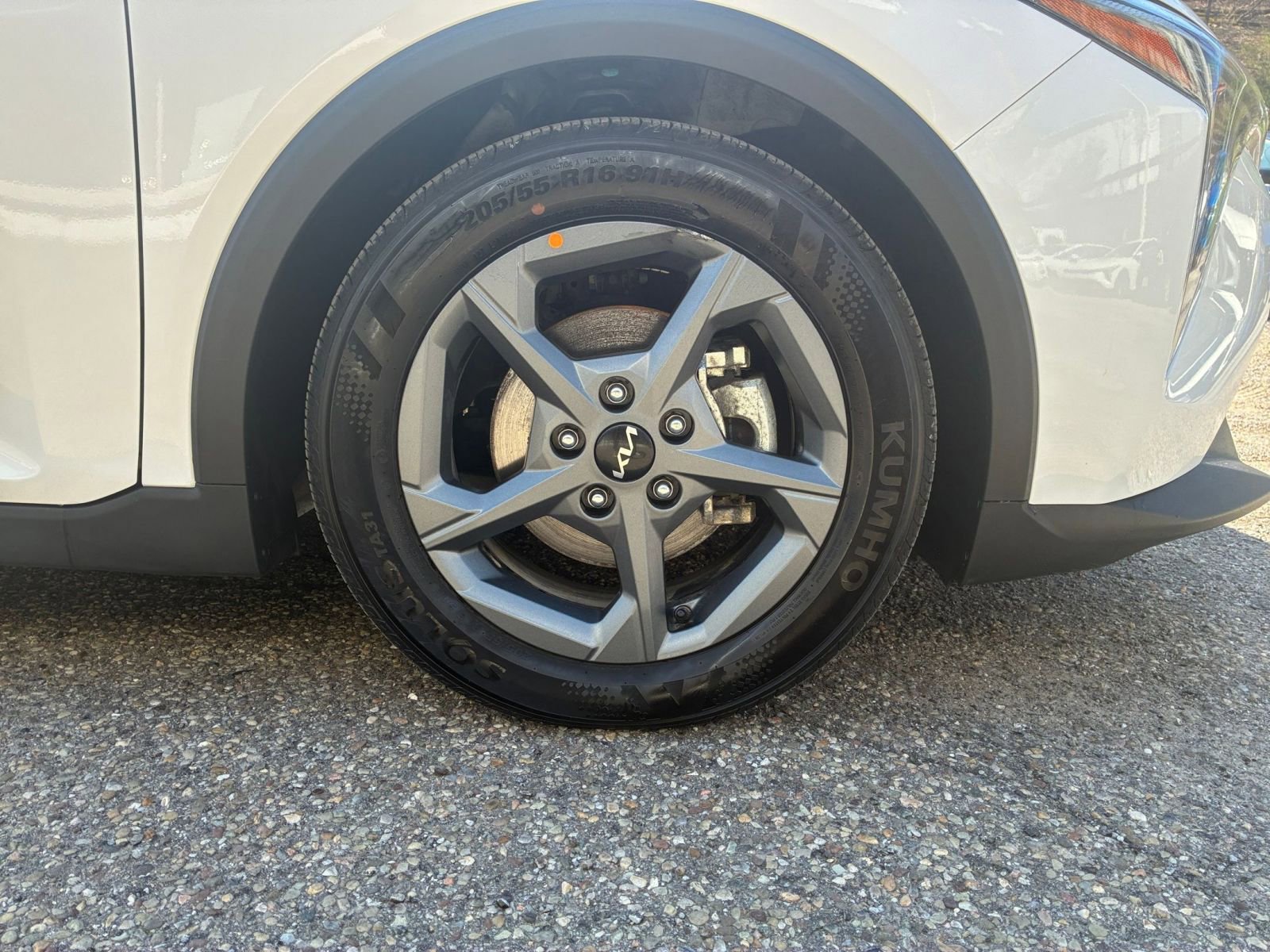 Used 2025 Kia K4 LXS image 30