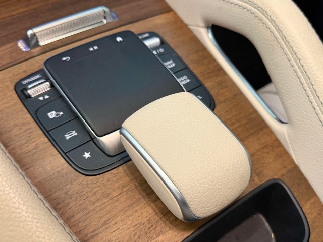 Certified 2024 Mercedes-Benz GLE 450 4MATIC image 31