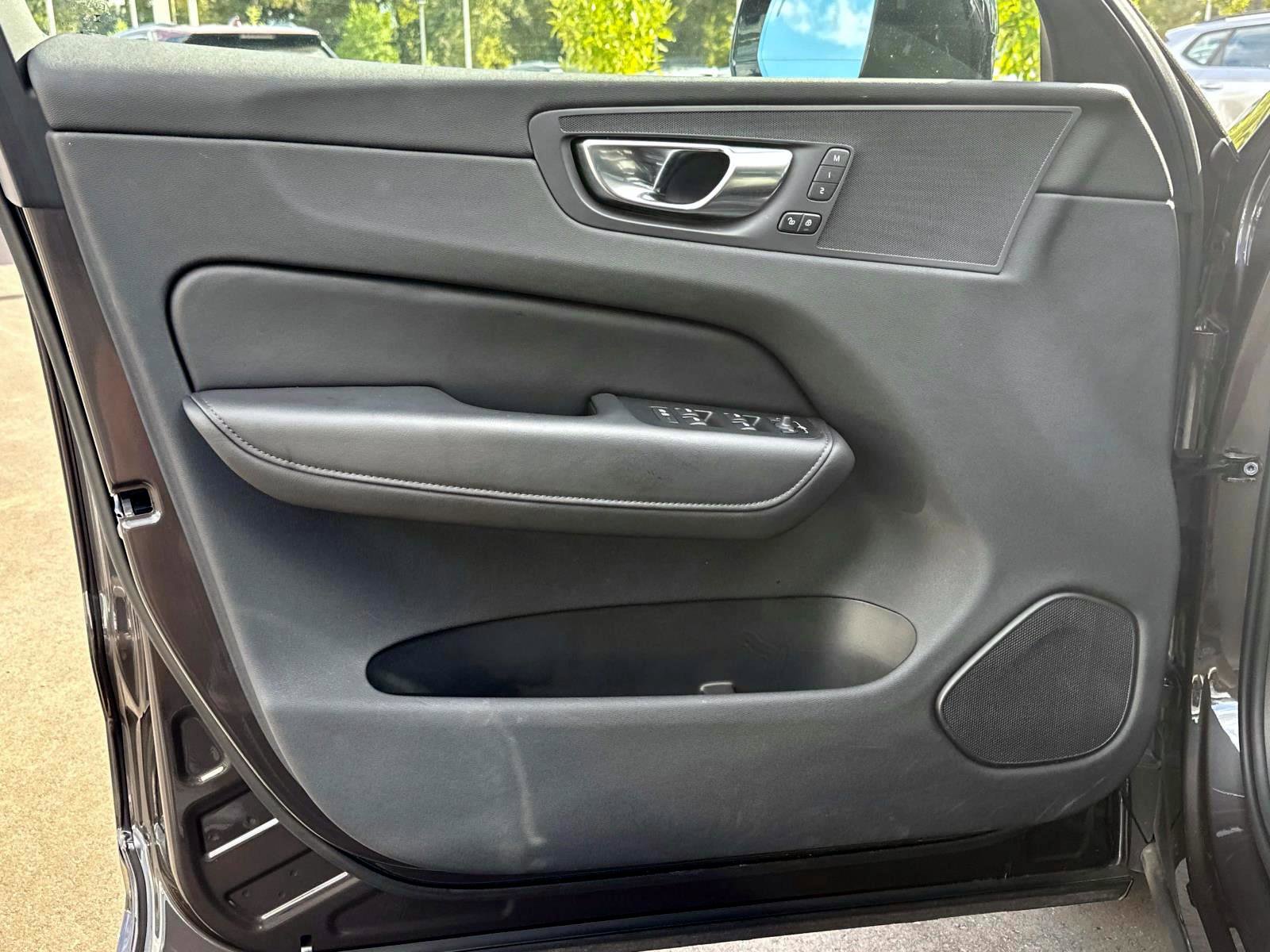 Certified 2025 Volvo XC60 B5 Plus image 16
