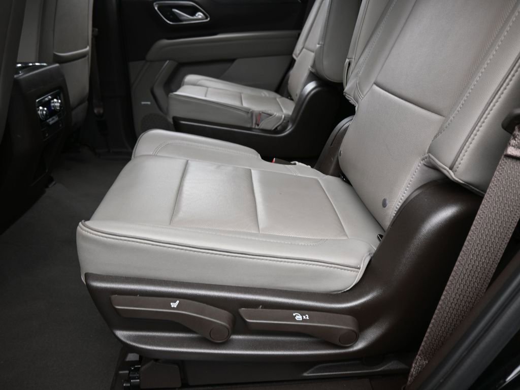 Used 2023 GMC Yukon SLT image 31