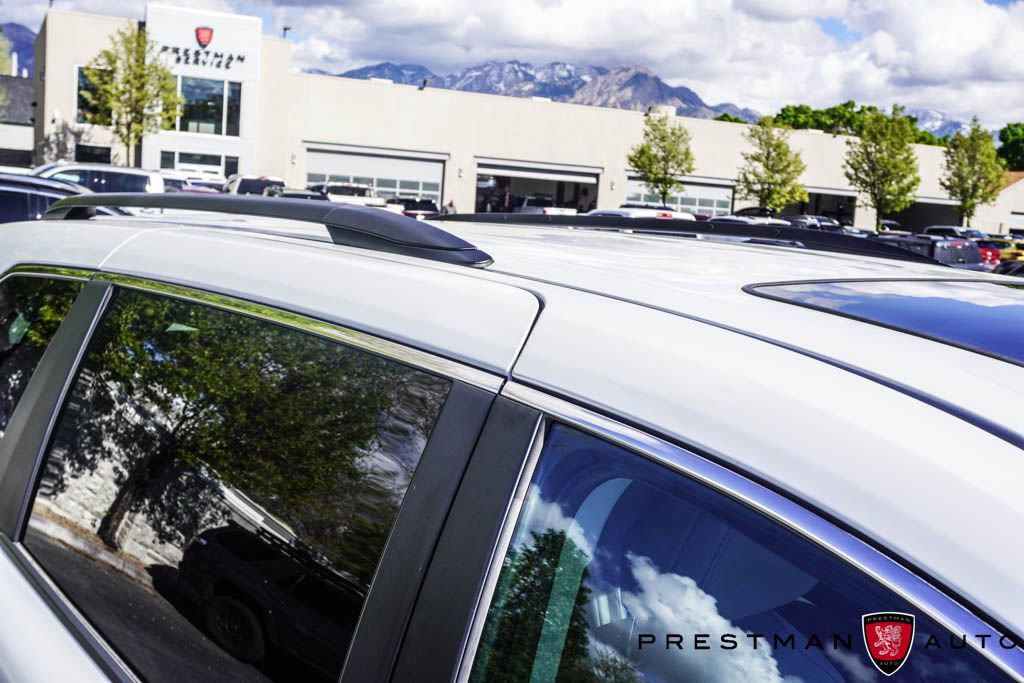 Used 2024 Toyota Sienna XLE AWD/4WD image 8