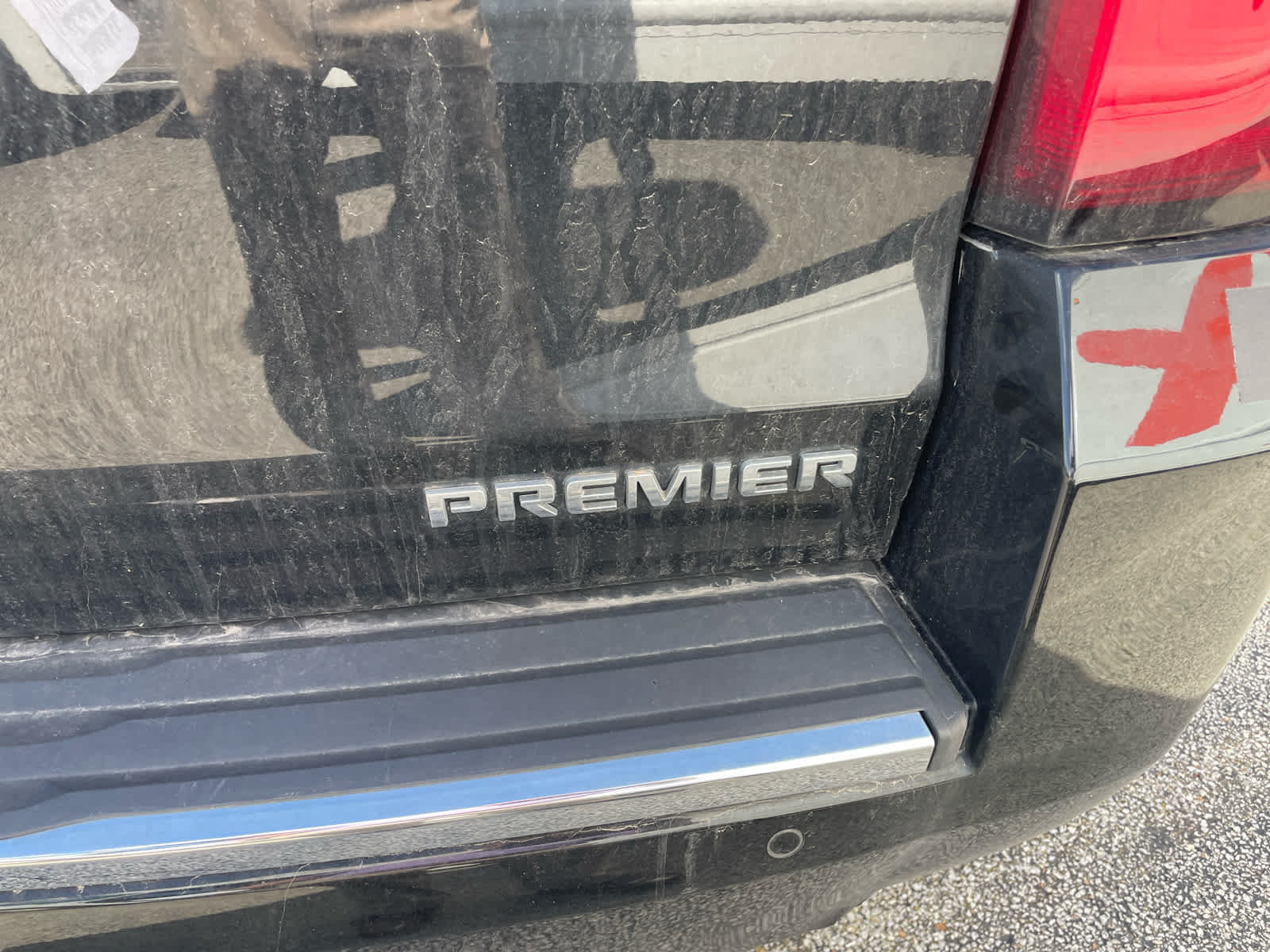 Used 2020 Chevrolet Suburban Premier AWD/4WD image 5