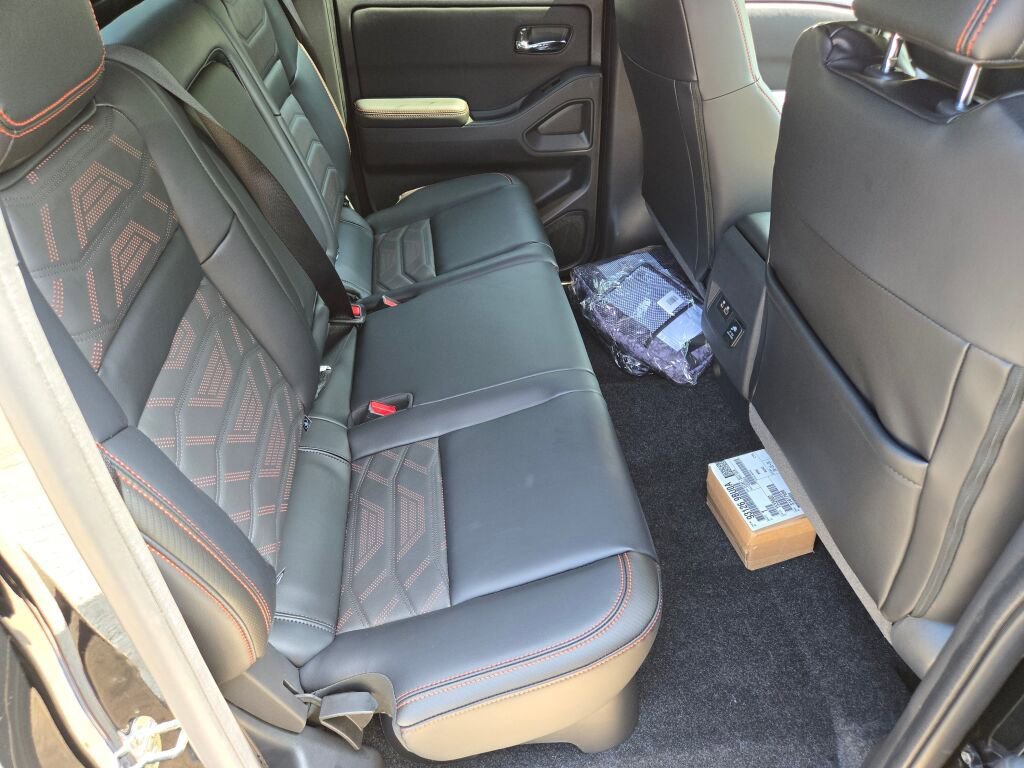 New 2025 Nissan Frontier PRO-4X w/ Pro Premium Package image 9