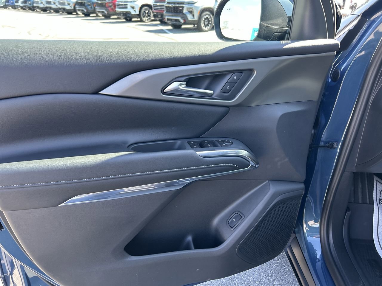 New 2026 Chevrolet Traverse LT w/ Sun and Wheel Package AWD/4WD image 19