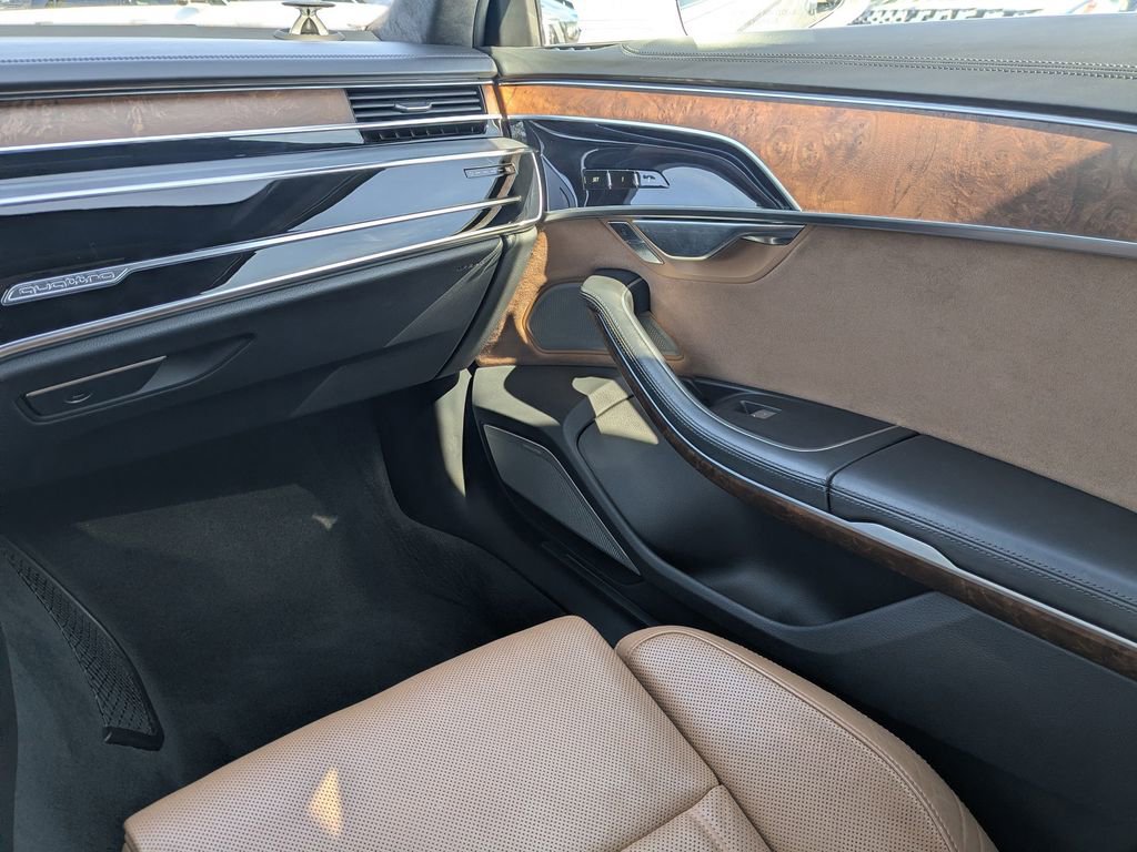 Used 2019 Audi A8 L 3.0T w/ Luxury Package image 17