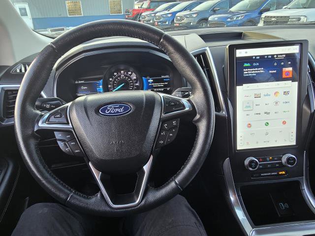 Used 2024 Ford Edge Titanium image 15