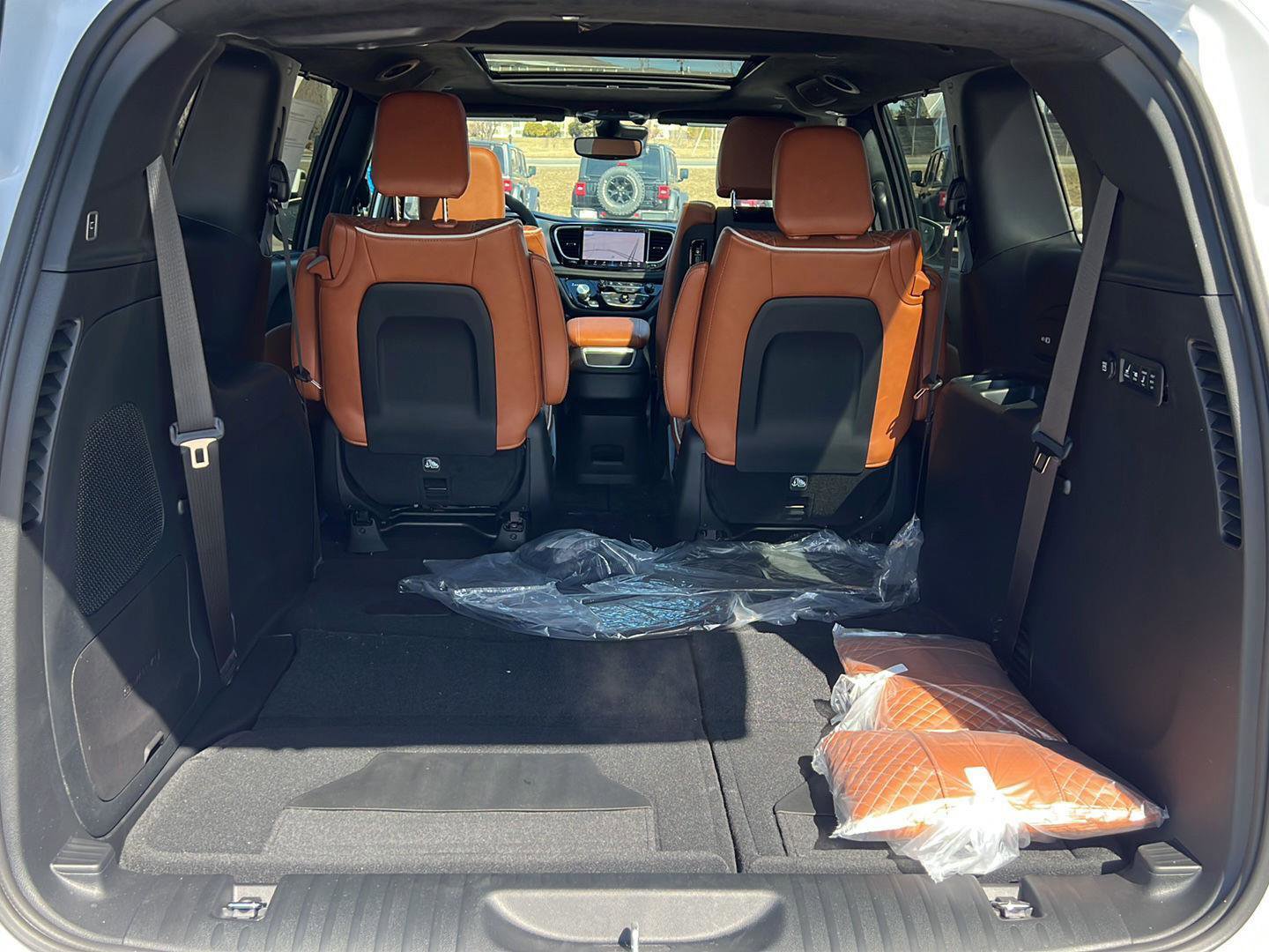 New 2026 Chrysler Pacifica Pinnacle AWD/4WD image 21