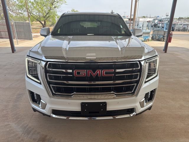 Used 2023 GMC Yukon SLT w/ SLT Premium Package image 2