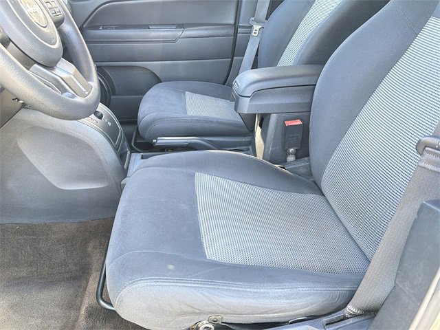 Used 2016 Jeep Patriot Sport w/ Power Value Group image 23