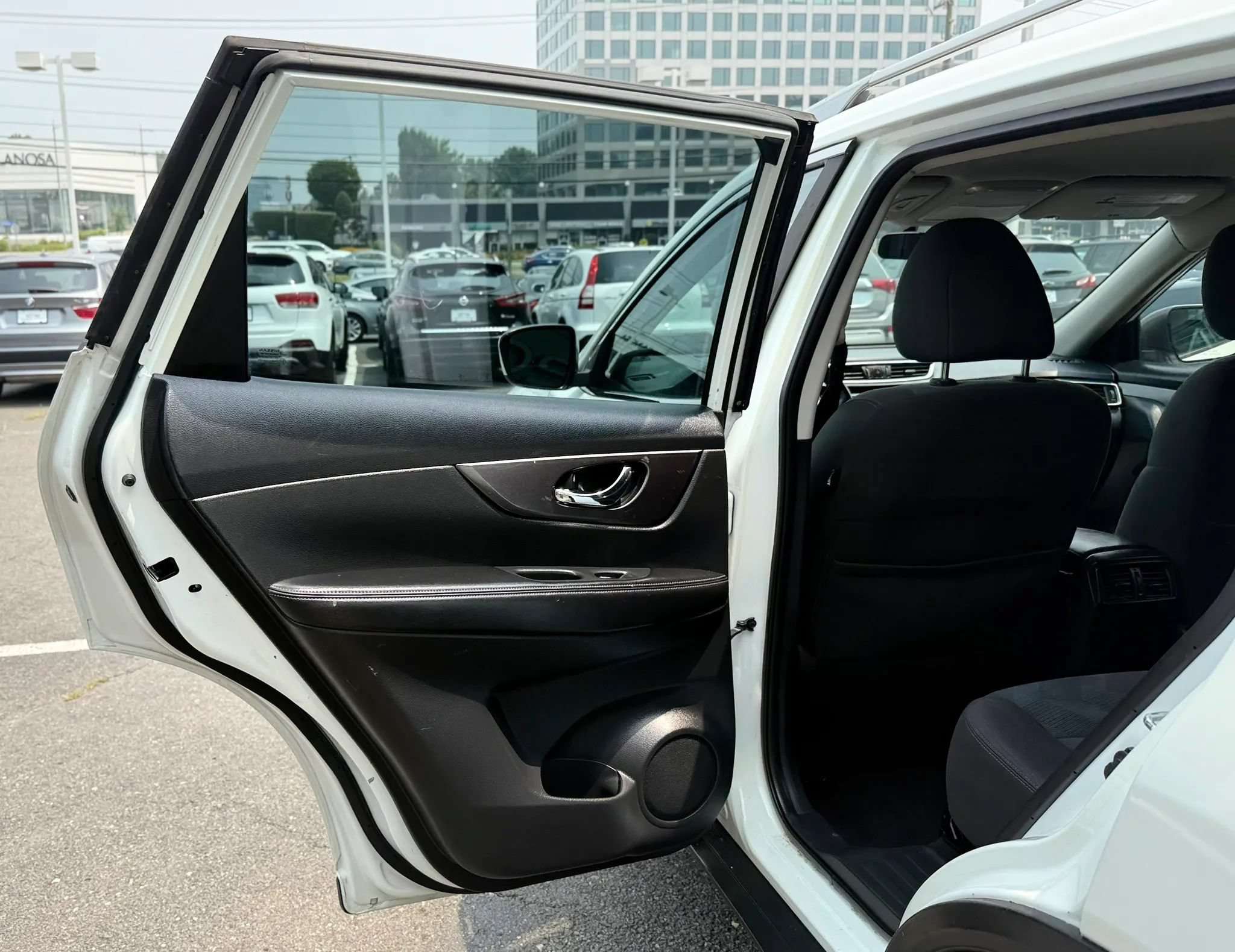 Used 2016 Nissan Rogue S FWD image 24