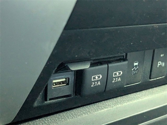 Used 2021 Toyota Tundra Limited w/ Limited Premium Package image 26