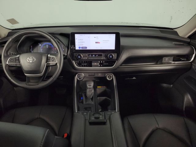 Used 2025 Toyota Grand Highlander AWD image 25