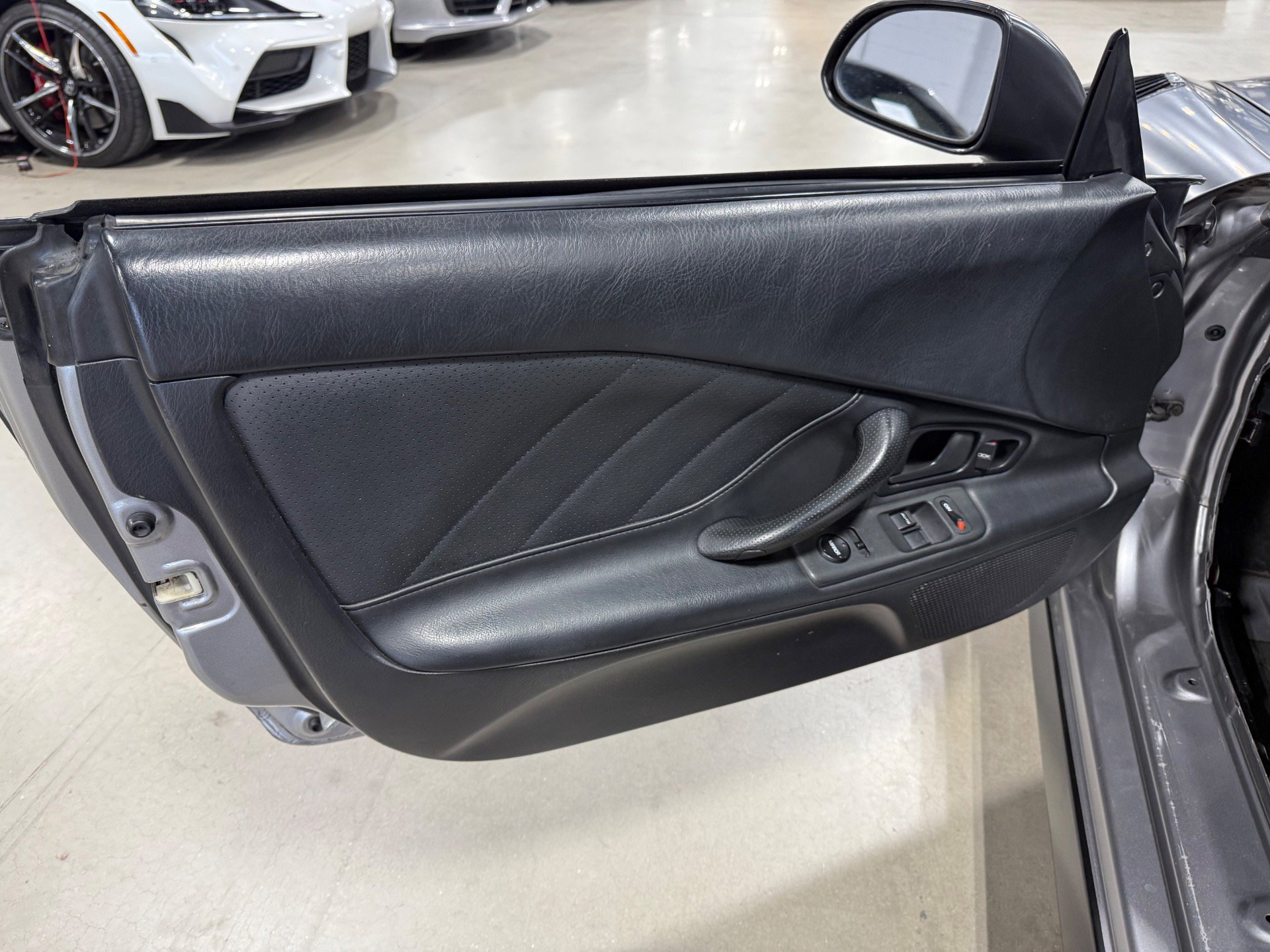 Used 2001 Honda S2000 image 34