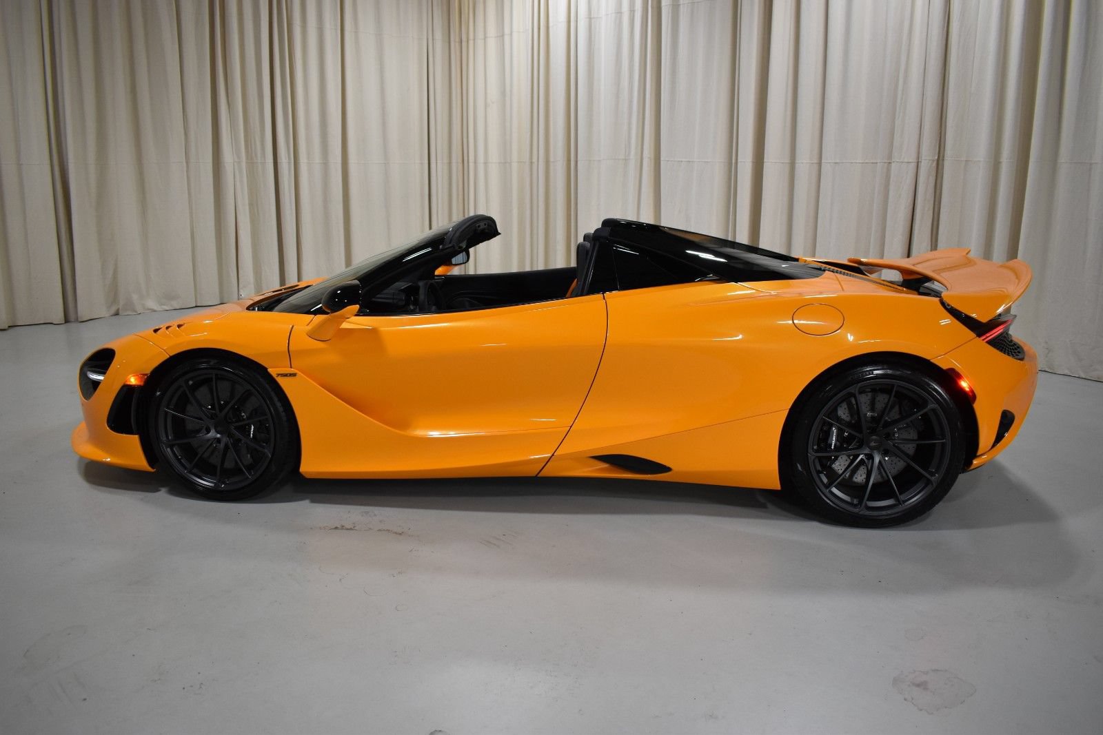 New 2027 McLaren 750S Spider RWD image 8