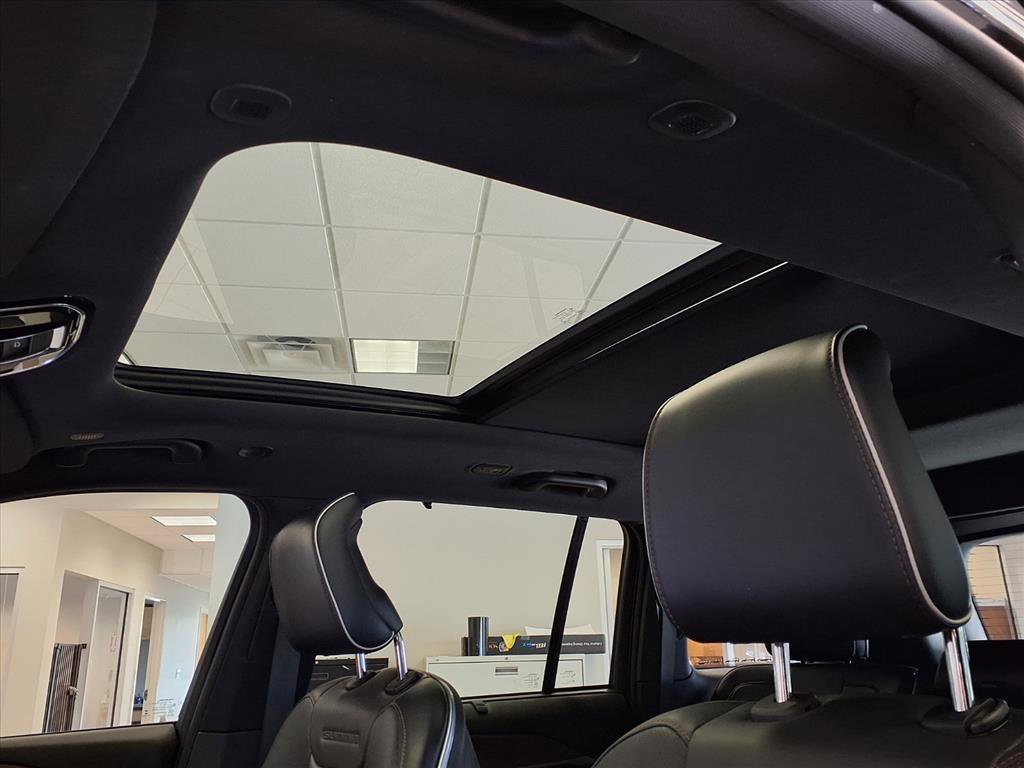 Used 2023 Jeep Grand Cherokee Summit w/ Adv Protech Group IV image 22