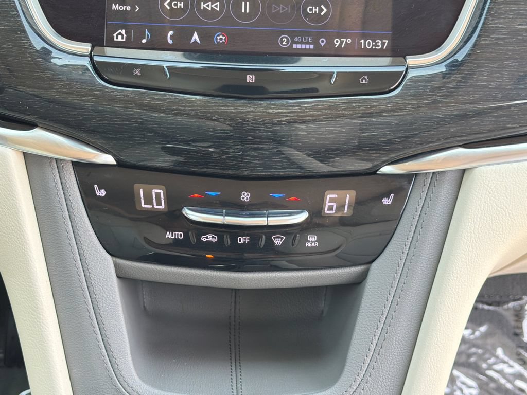 Used 2021 Cadillac XT6 Premium Luxury AWD/4WD image 10