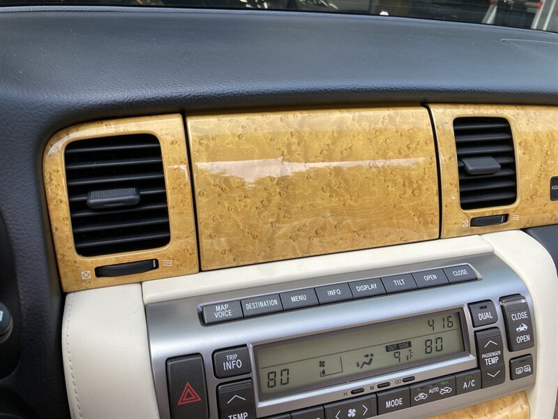 Used 2002 Lexus SC 430 Convertible RWD image 24