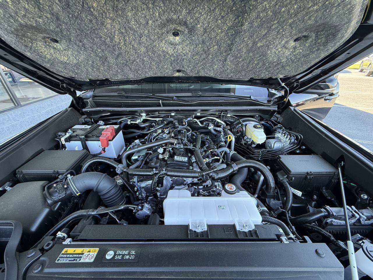 Used 2025 Toyota 4Runner Limited AWD/4WD image 61