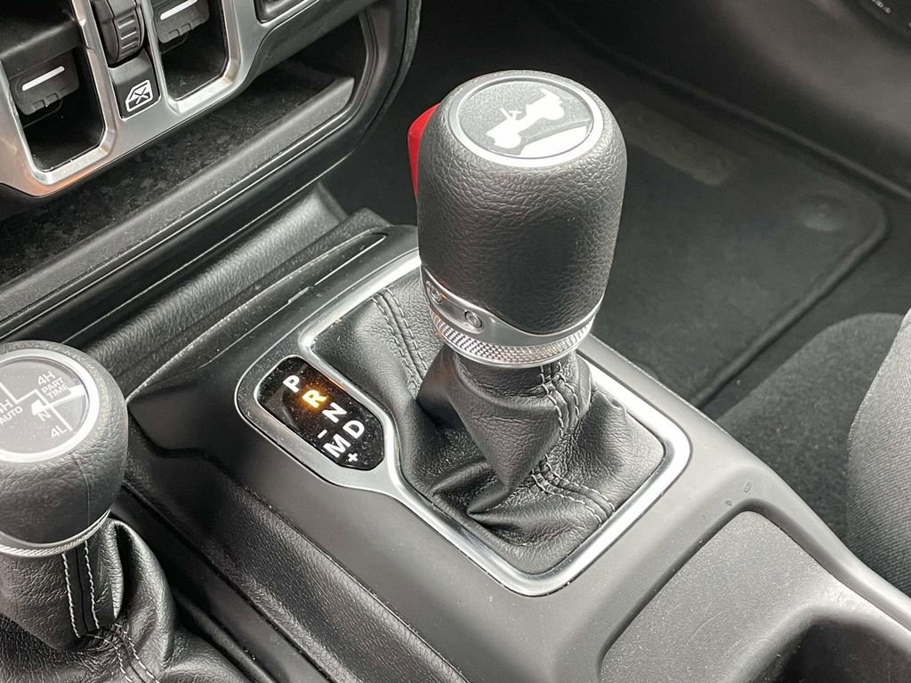 Used 2025 Jeep Wrangler Unlimited Sahara w/ Safety Group image 30