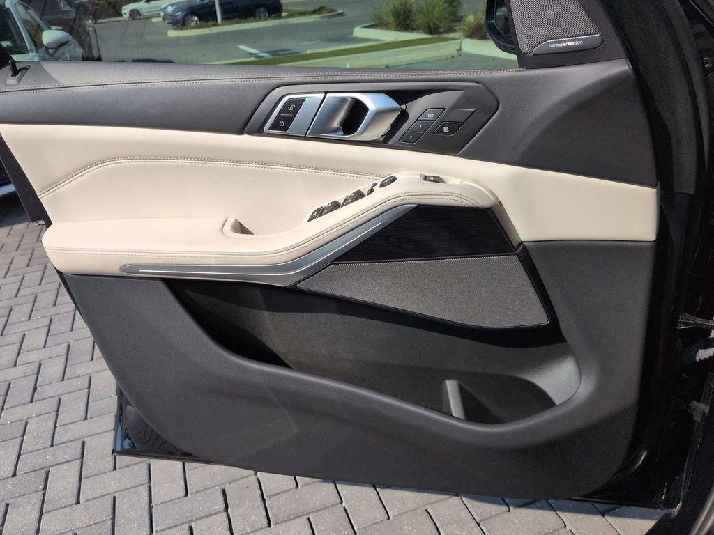 Certified 2024 BMW X5 xDrive40i w/ M Sport Package image 32