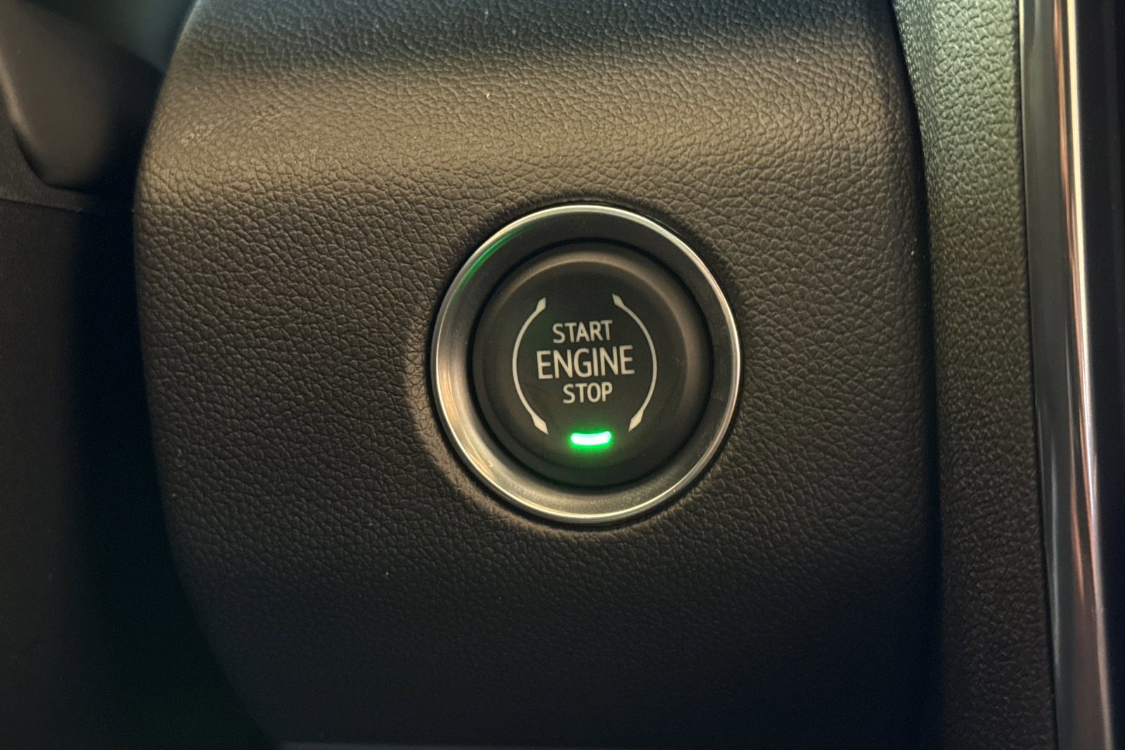 New 2026 GMC Acadia AT4 w/ LPO, Floor Liner Package AWD/4WD image 25