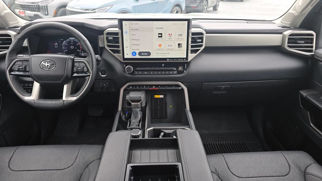 Used 2024 Toyota Tundra Limited AWD/4WD image 18