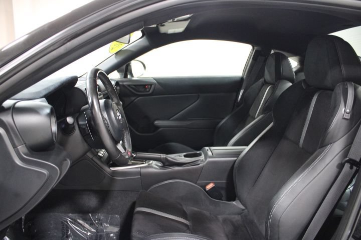 Used 2024 Toyota GR86 Premium RWD image 15