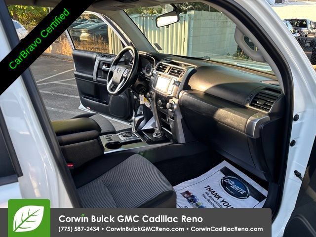 Used 2017 Toyota 4Runner SR5 AWD/4WD image 31