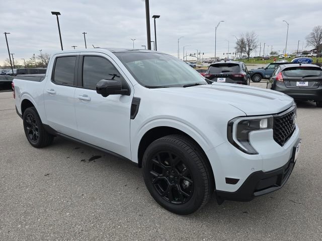 Used 2025 Ford Maverick Lariat w/ Black Appearance Package image 7