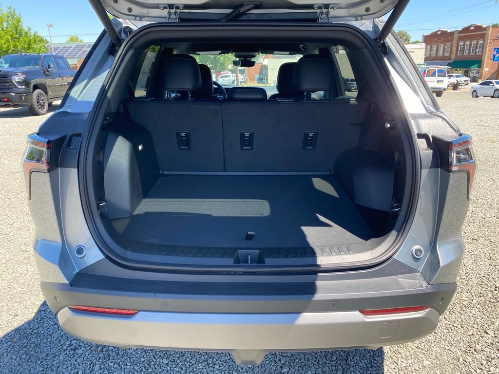 New 2026 Chevrolet Equinox LT w/ Convenience Package II FWD image 18
