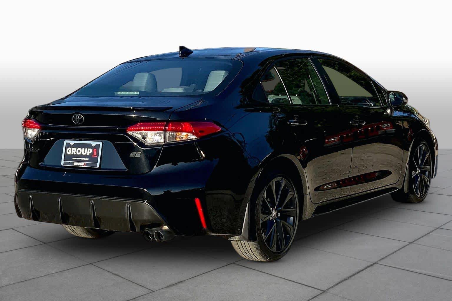 Used 2026 Toyota Corolla SE FWD image 13