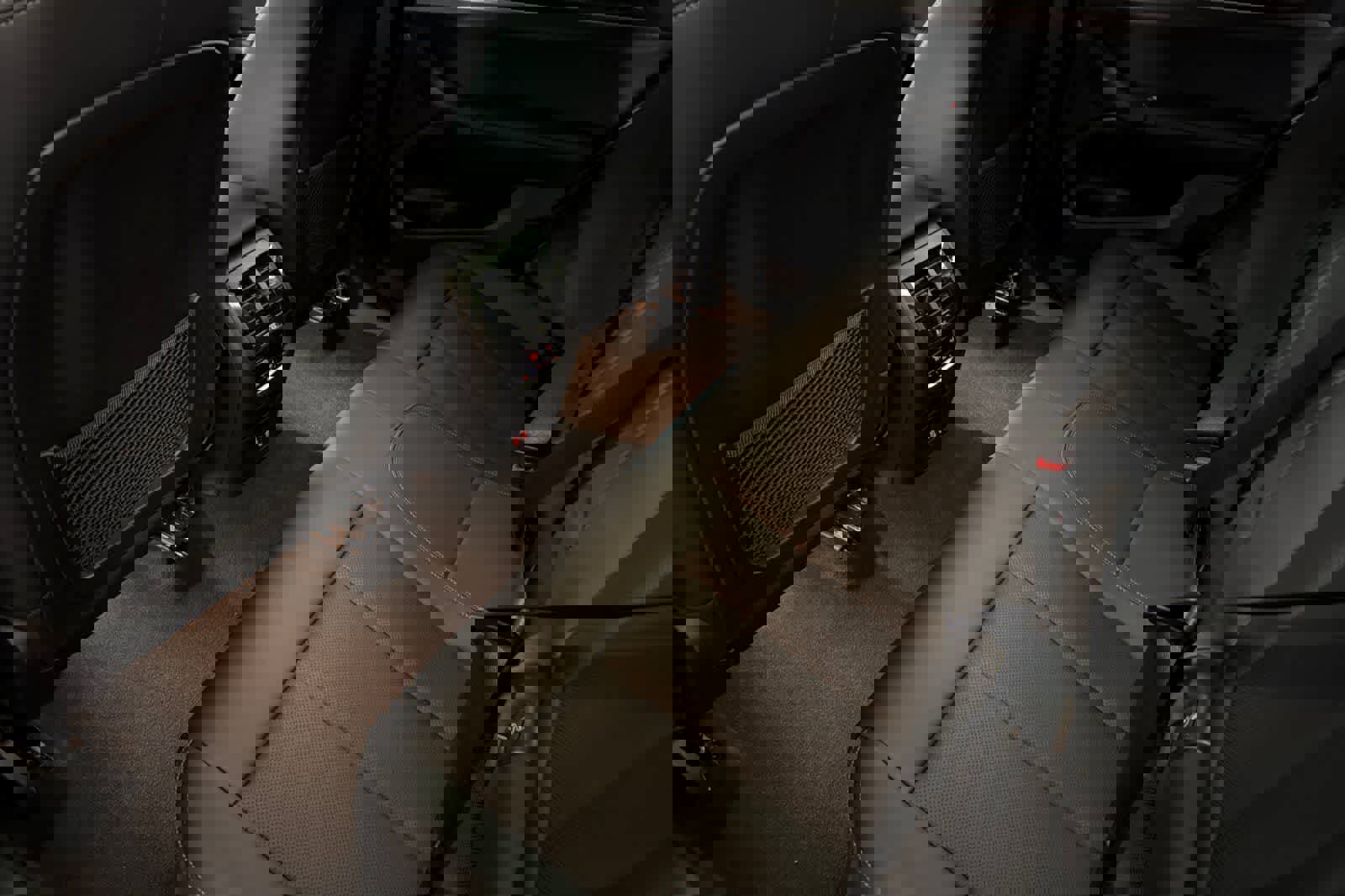 Used 2023 BMW X4 xDrive30i w/ Premium Package image 4