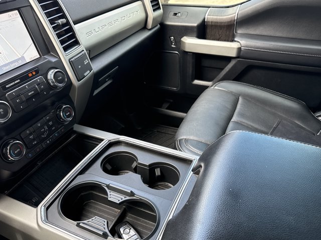 Used 2021 Ford F250 Lariat w/ Lariat Ultimate Package AWD/4WD image 23
