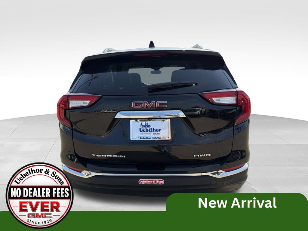 Used 2024 GMC Terrain SLT AWD/4WD image 7