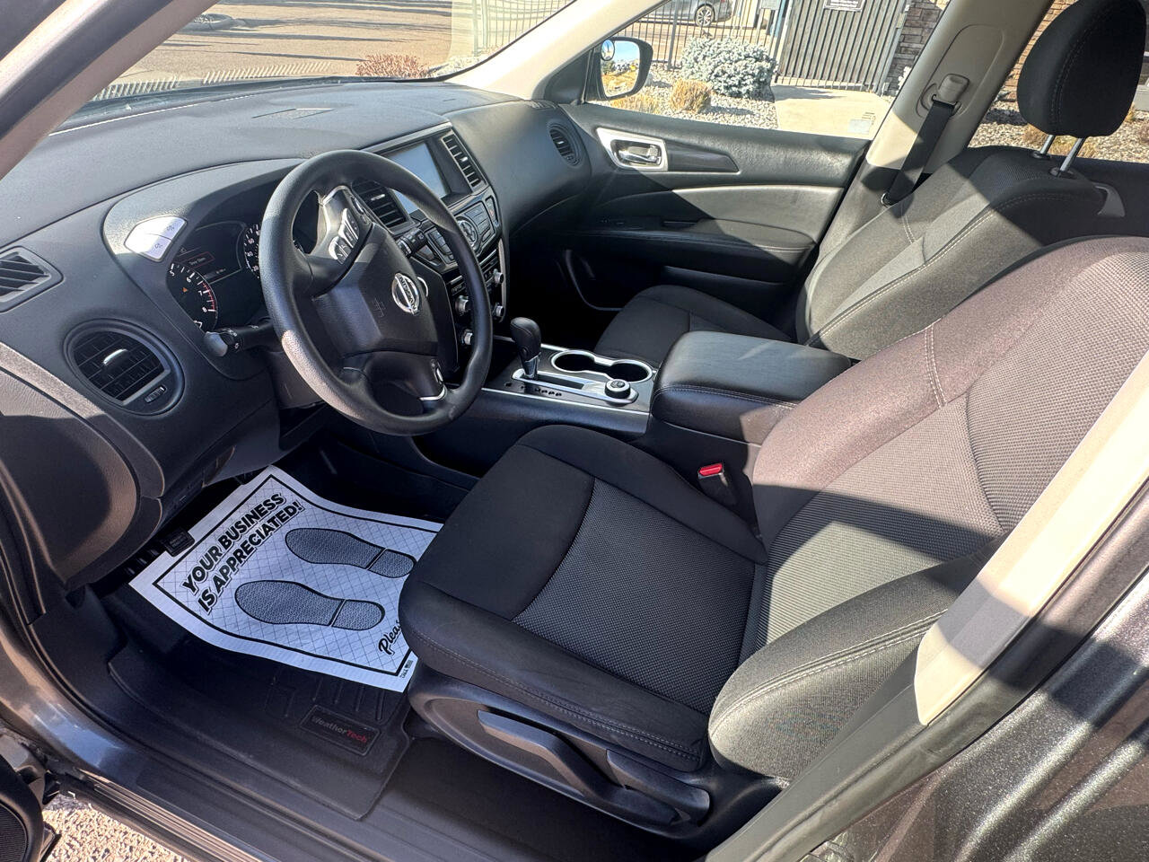 Used 2019 Nissan Pathfinder S image 9