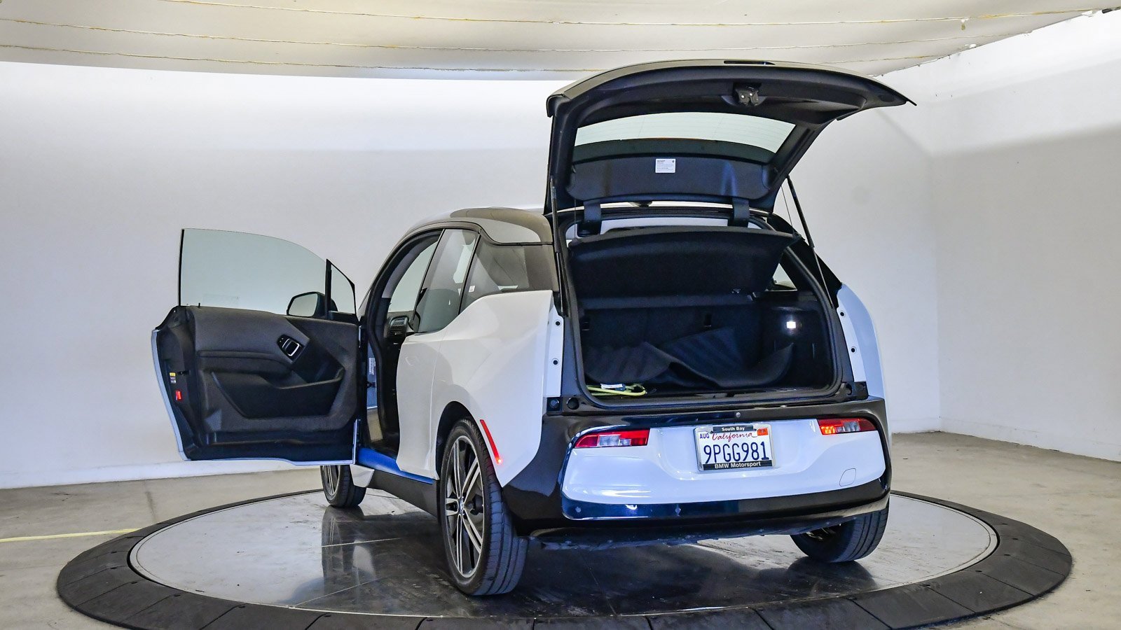 Certified 2021 BMW i3 image 32