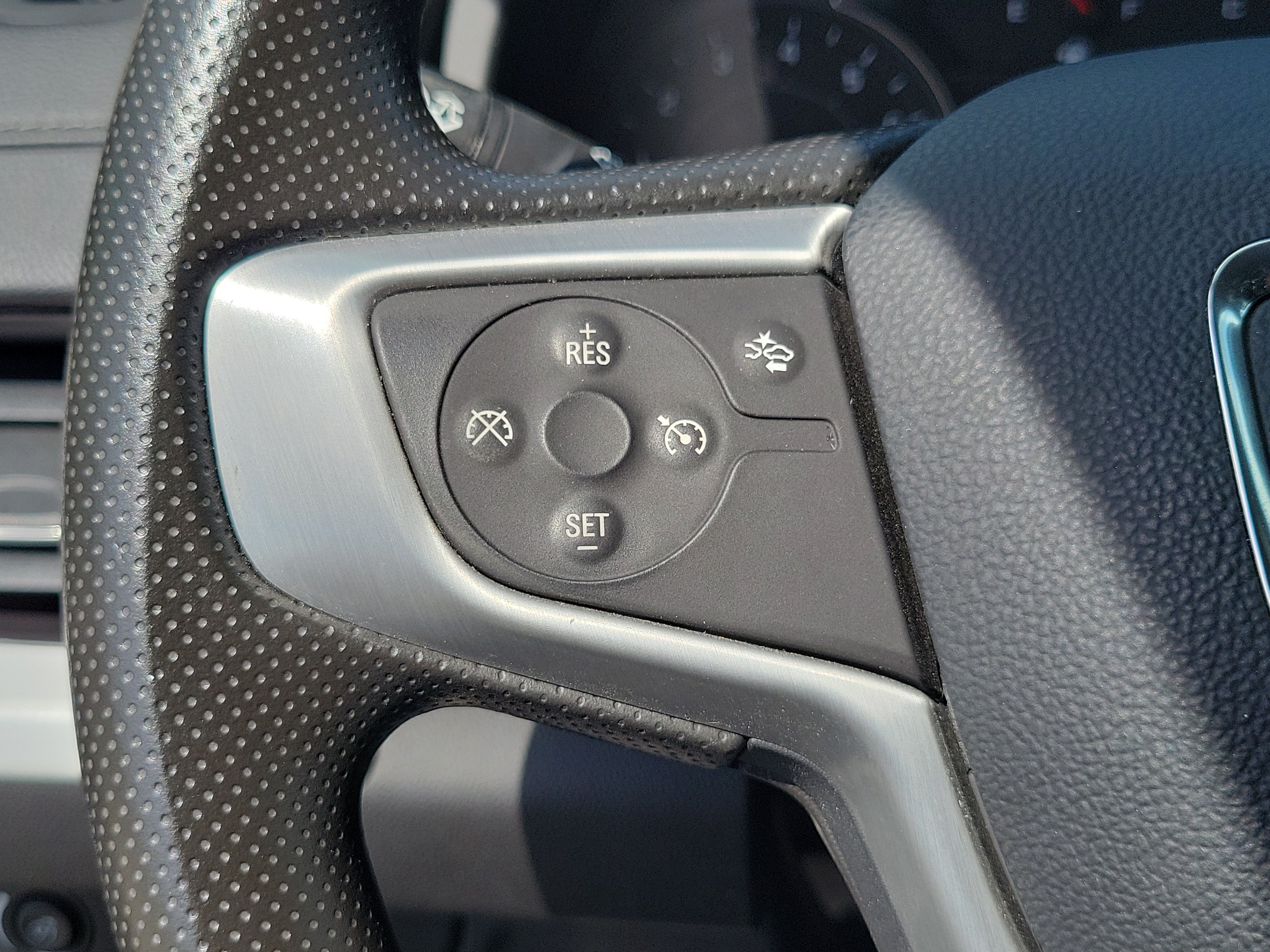 Used 2024 GMC Terrain SLE FWD image 21